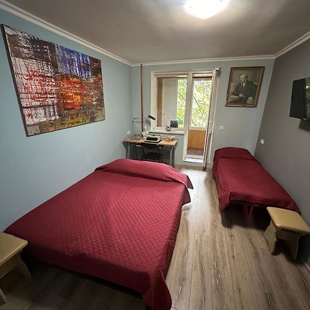 Lenin Street Hostel & Tours Tiraspol Esterno foto